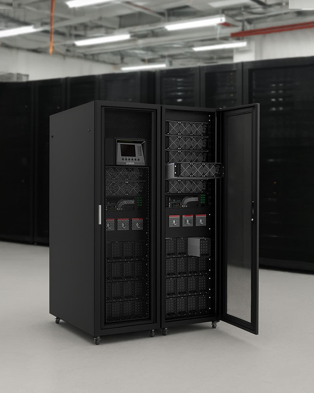 Server, ATM, dan Data Center Bank